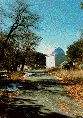 photo of the path leading to the 24-inch telescope building